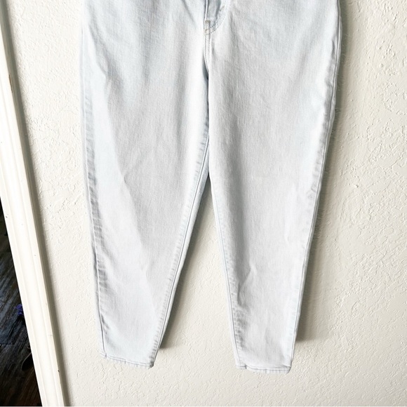 Levi’s Jeans 27 Silver Tab Light Wash High Rise Tapered Retro Urban Outfitters - Picture 3 of 6
